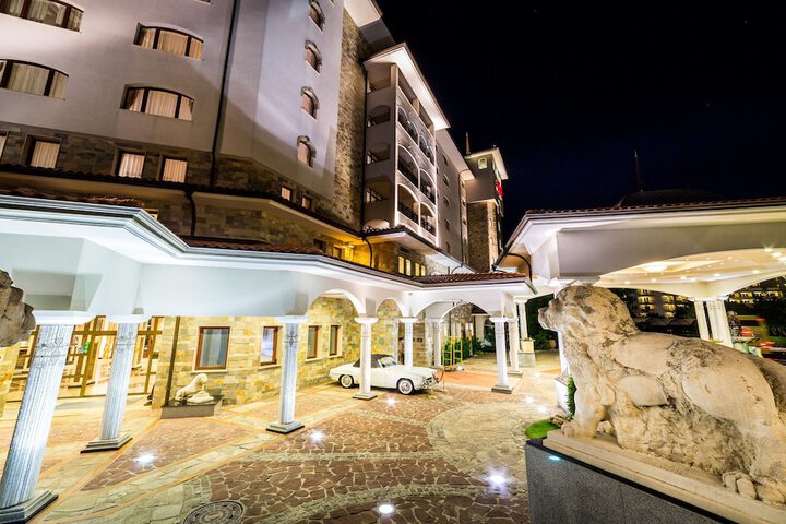 Hotel Exterior 120 of 173