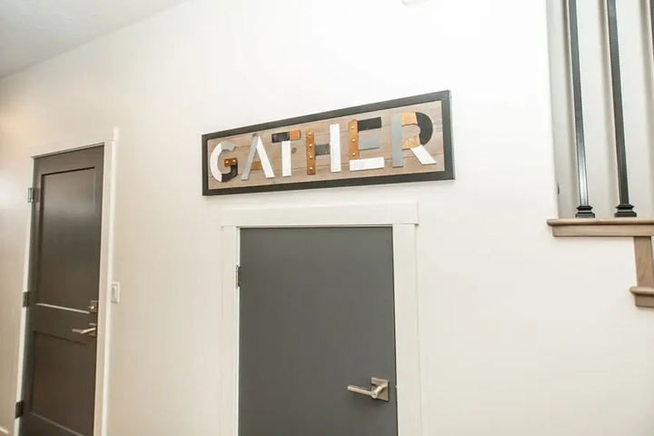 Room 12 of 21