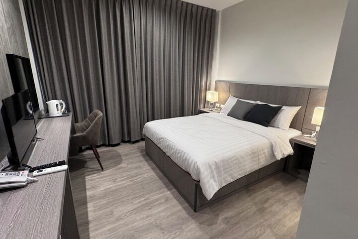 Room 10 of 44