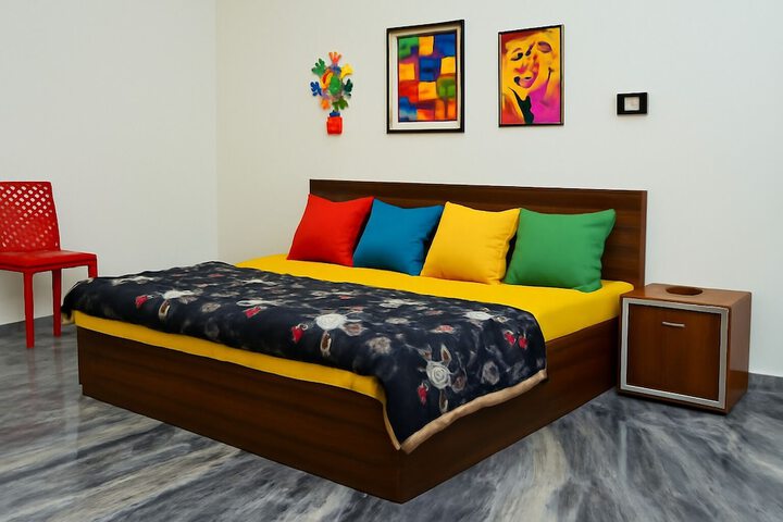 Room 8 of 38
