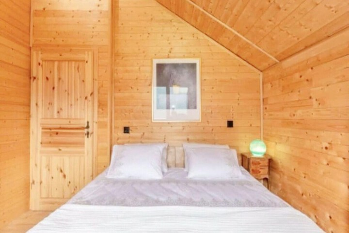 Room 3 of 39
