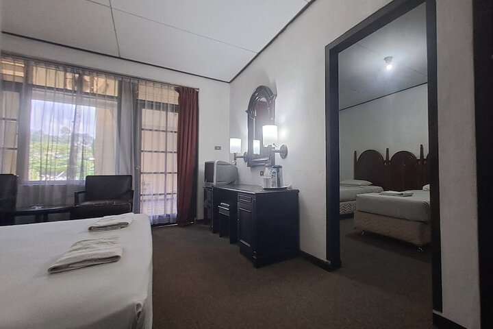Room 8 of 79