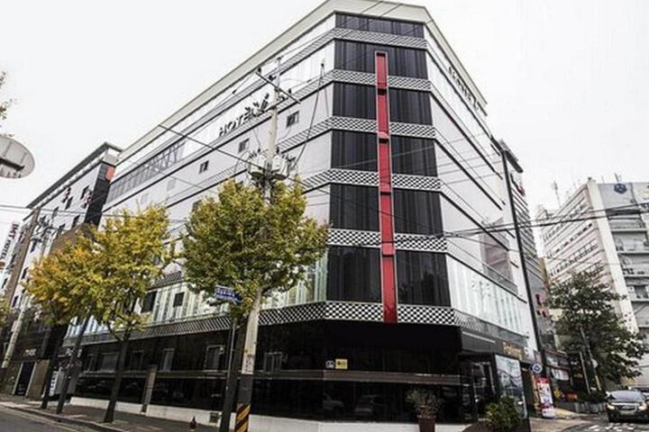 Goodstay Hotel I