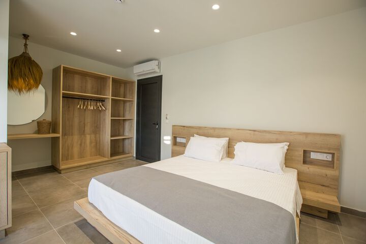 Room 13 of 63