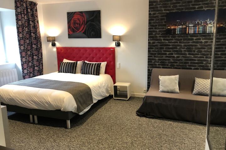 Room 25 of 64