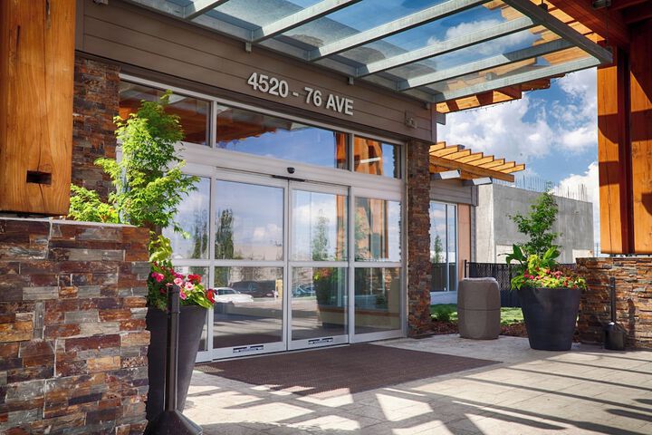 Hotel 50 of 52