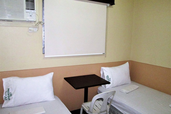Room 6 of 42