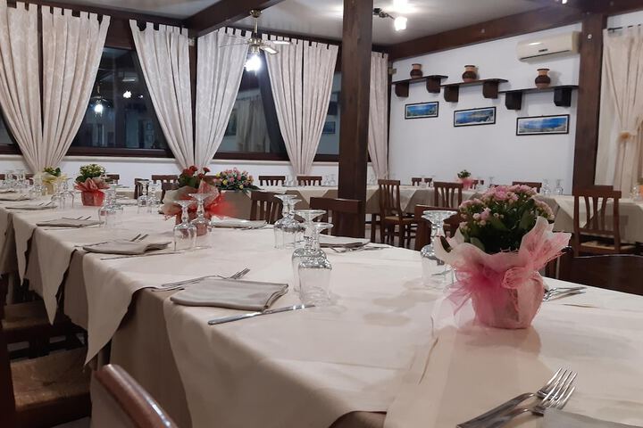 Dining 15 of 25