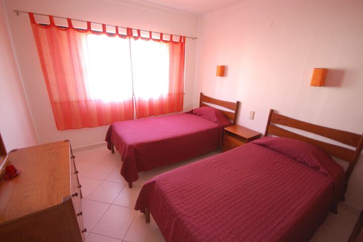 Room 2 of 53