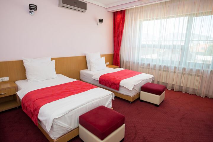 Room 15 of 42