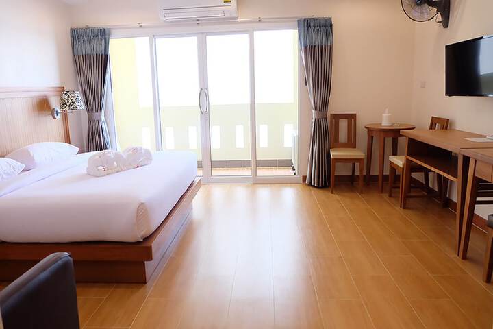 Room 28 of 44