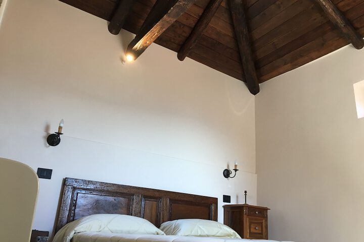 Room 9 of 62