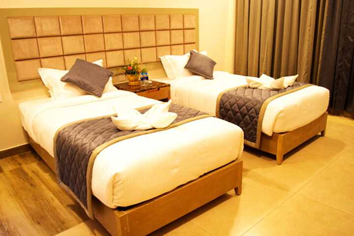 Room 7 of 19