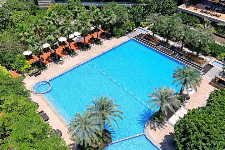 Pools & Facilities