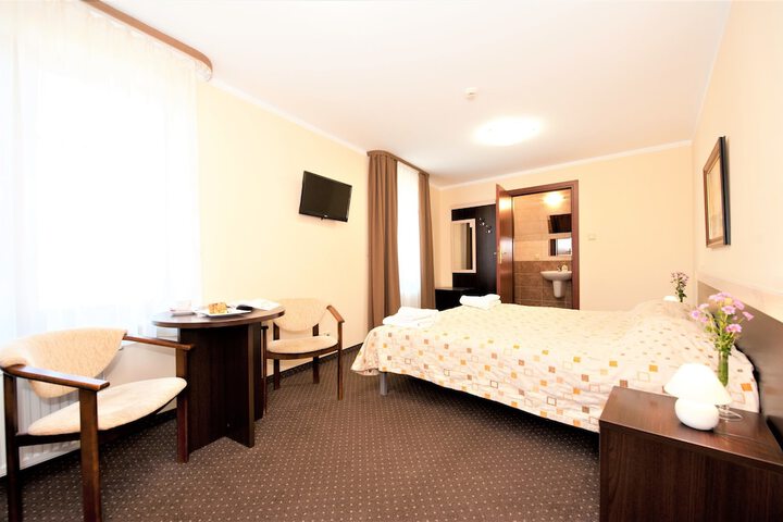 Room 45 of 82