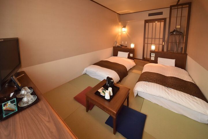 Room 10 of 52