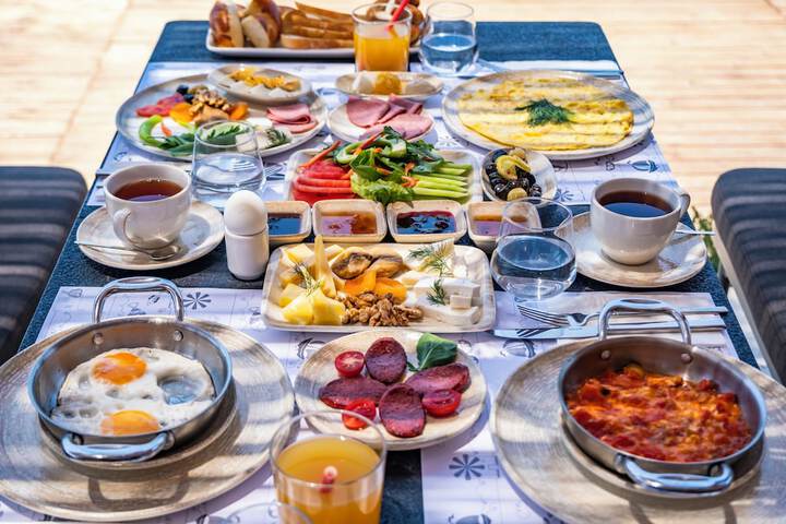 Breakfast/Coffee Service 73 of 94