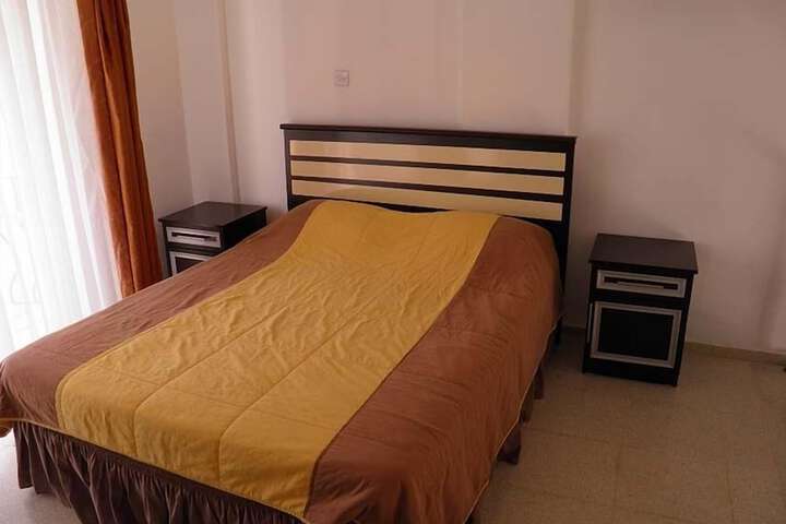 Room 4 of 19