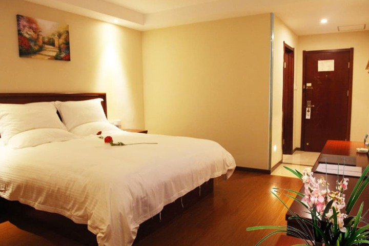 Room 7 of 52