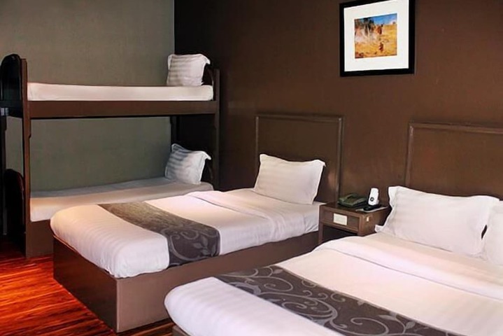 Room 8 of 26
