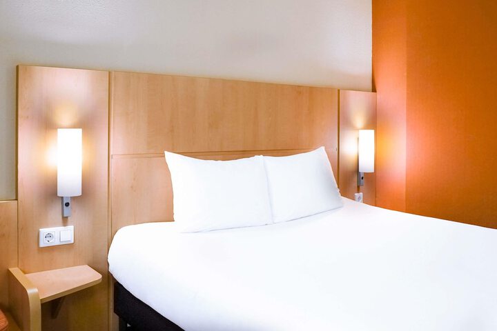 Room 4 of 57