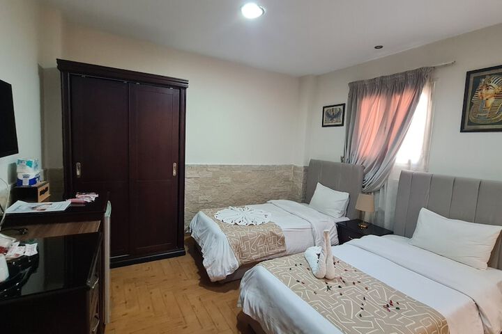 Room 162 of 340
