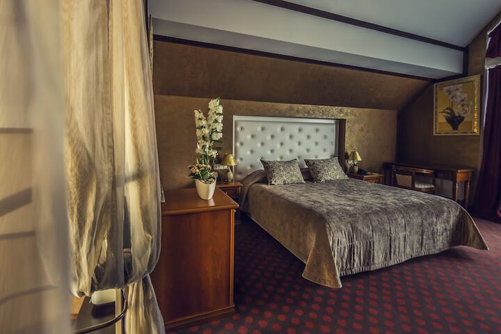 Room 23 of 113