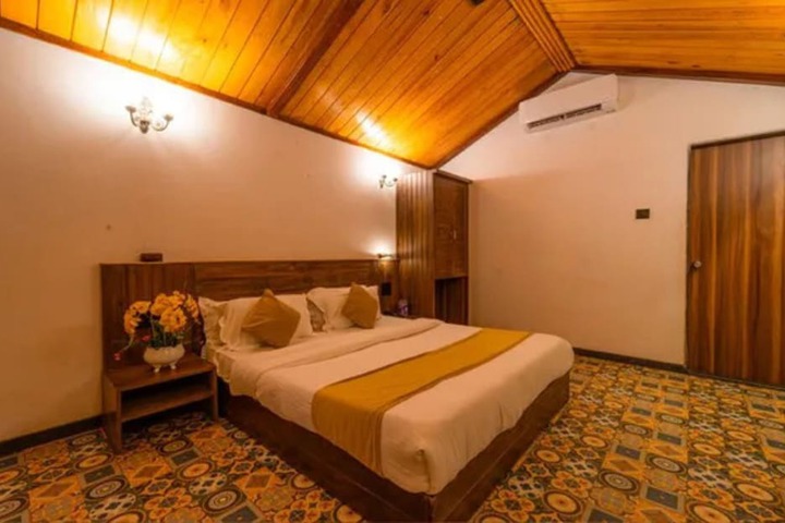 Room 12 of 26