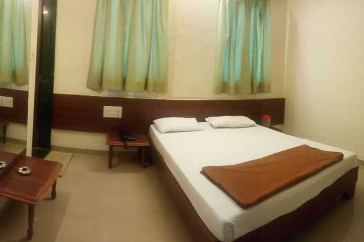 Room 6 of 44