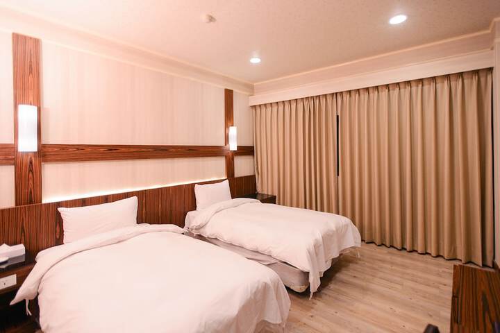 Room 41 of 67