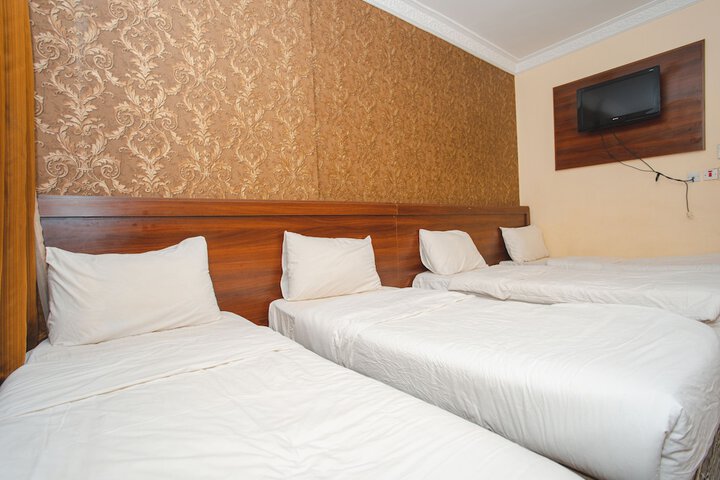 Room 12 of 21