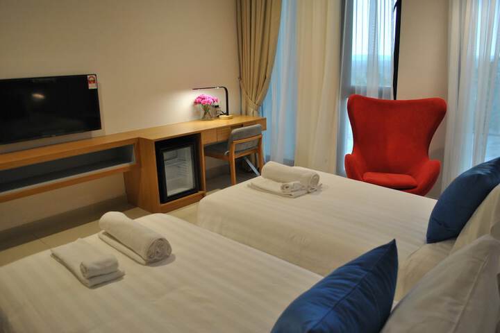 Room 13 of 71