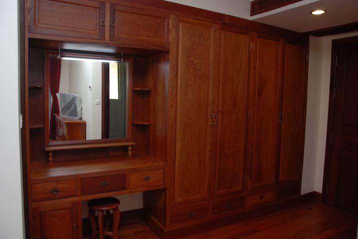 Room 28 of 52