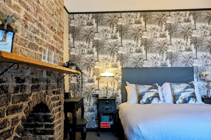 Room 35 of 125