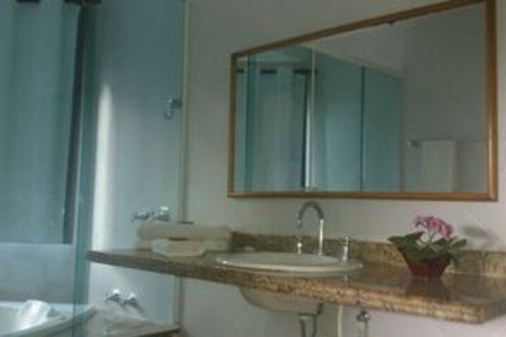 Room 35 of 47