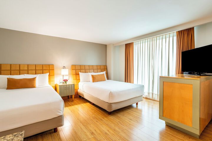Room 40 of 83