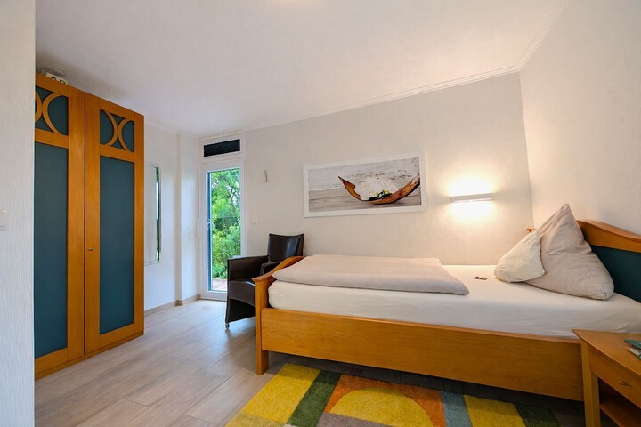 Room 42 of 95
