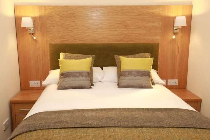 Room 2 of 22