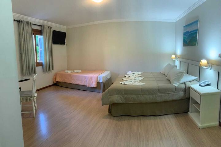 Room 25 of 46