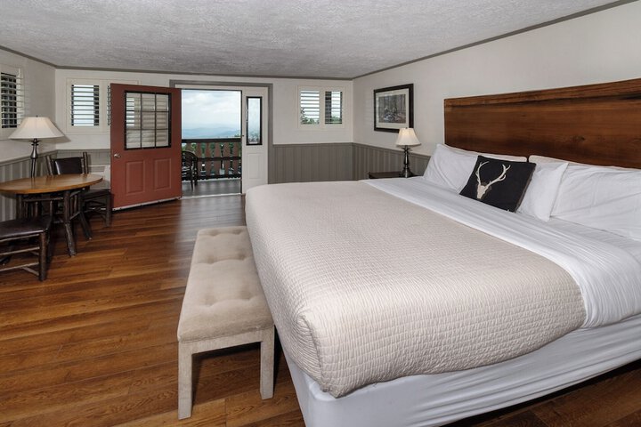 Room 15 of 36