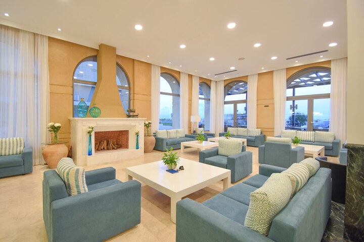 Entrance & Lobby