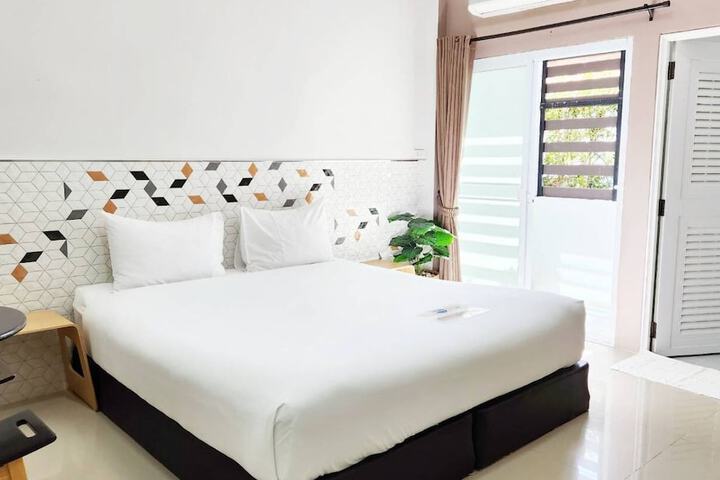 Room 3 of 19