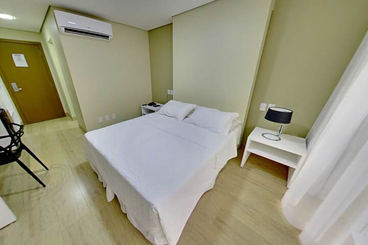 Room 17 of 60