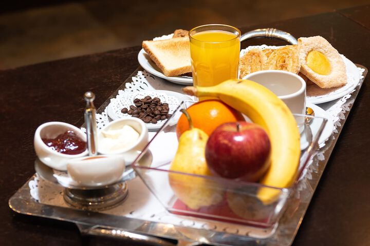 Breakfast/Coffee Service 22 of 33