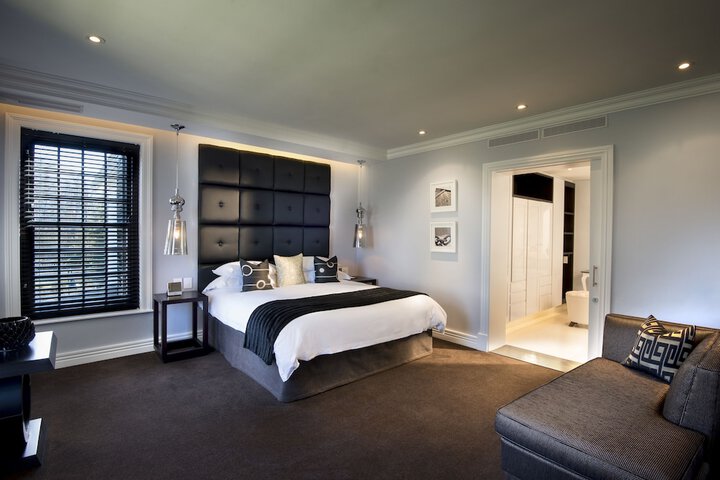 Room 5 of 48