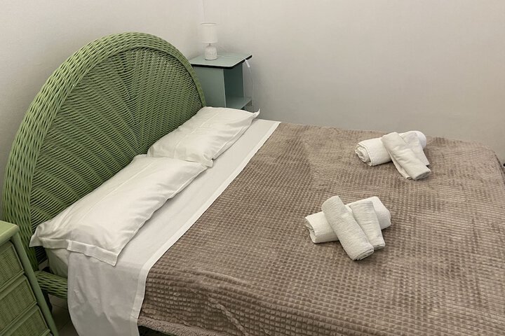 Room 4 of 87