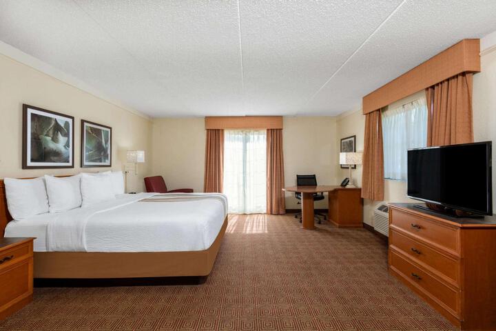 2 Double Beds Accessible (6 of 13)