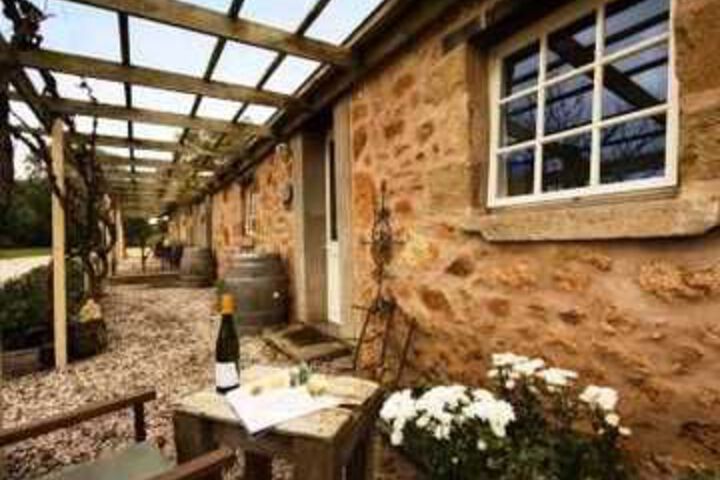 Mundawora Mews