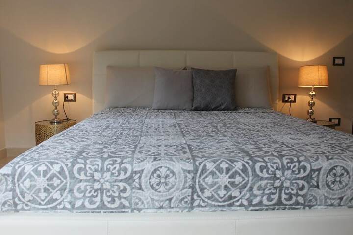 Room 5 of 41