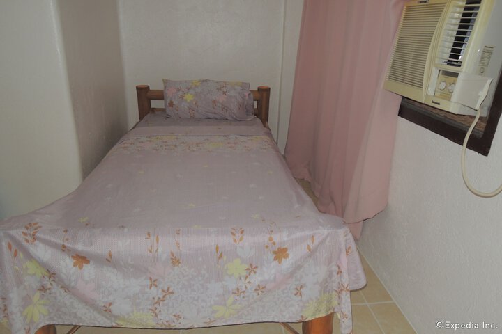 Room 4 of 29
